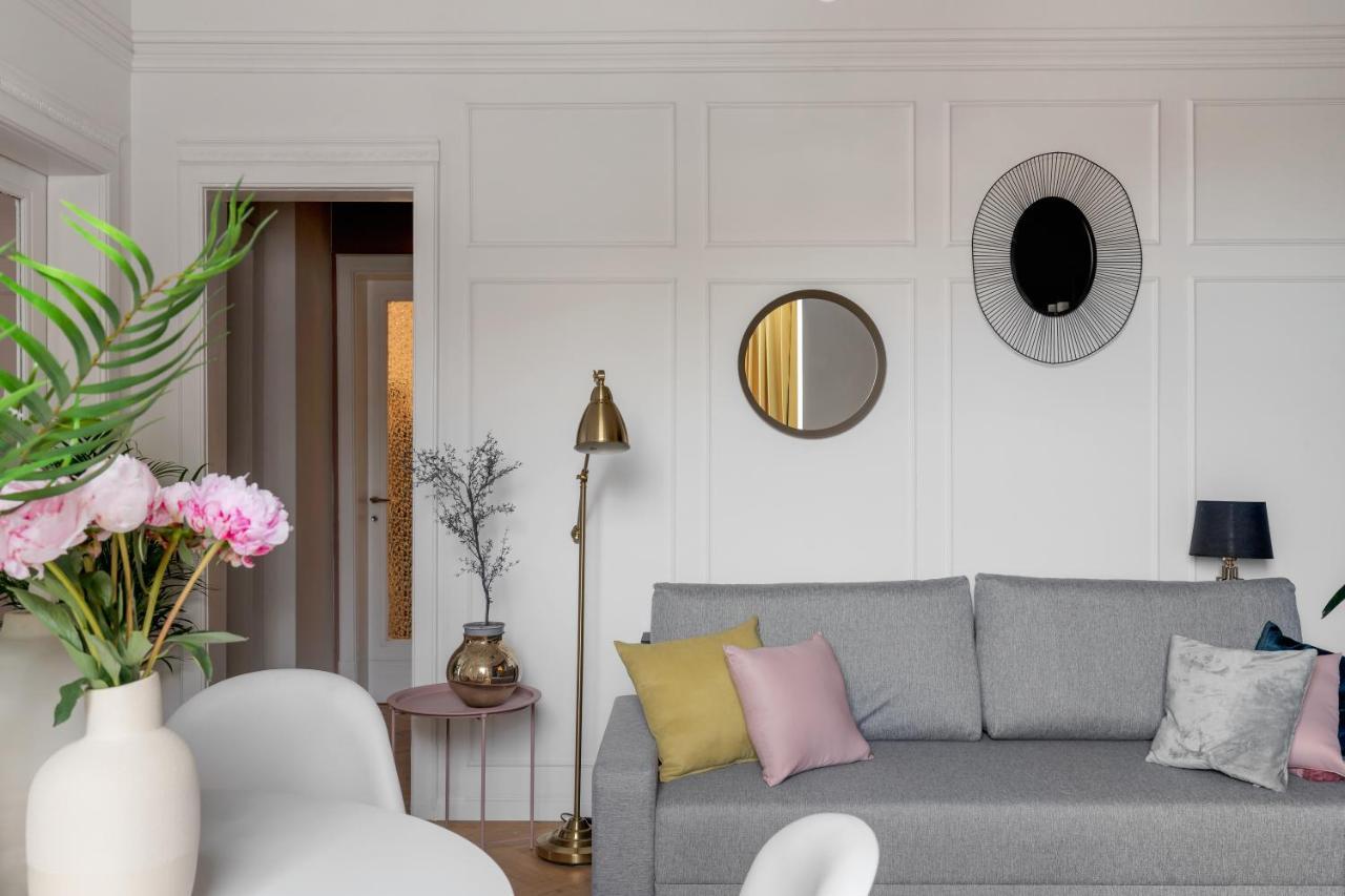 Little Paris By Urbanesq Apartment บูคาเรสต์ ภายนอก รูปภาพ