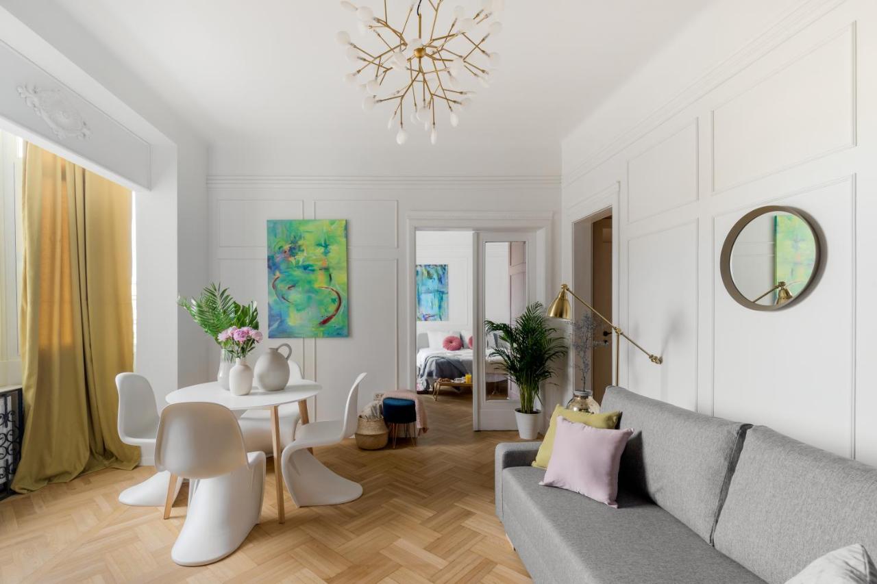 Little Paris By Urbanesq Apartment บูคาเรสต์ ภายนอก รูปภาพ