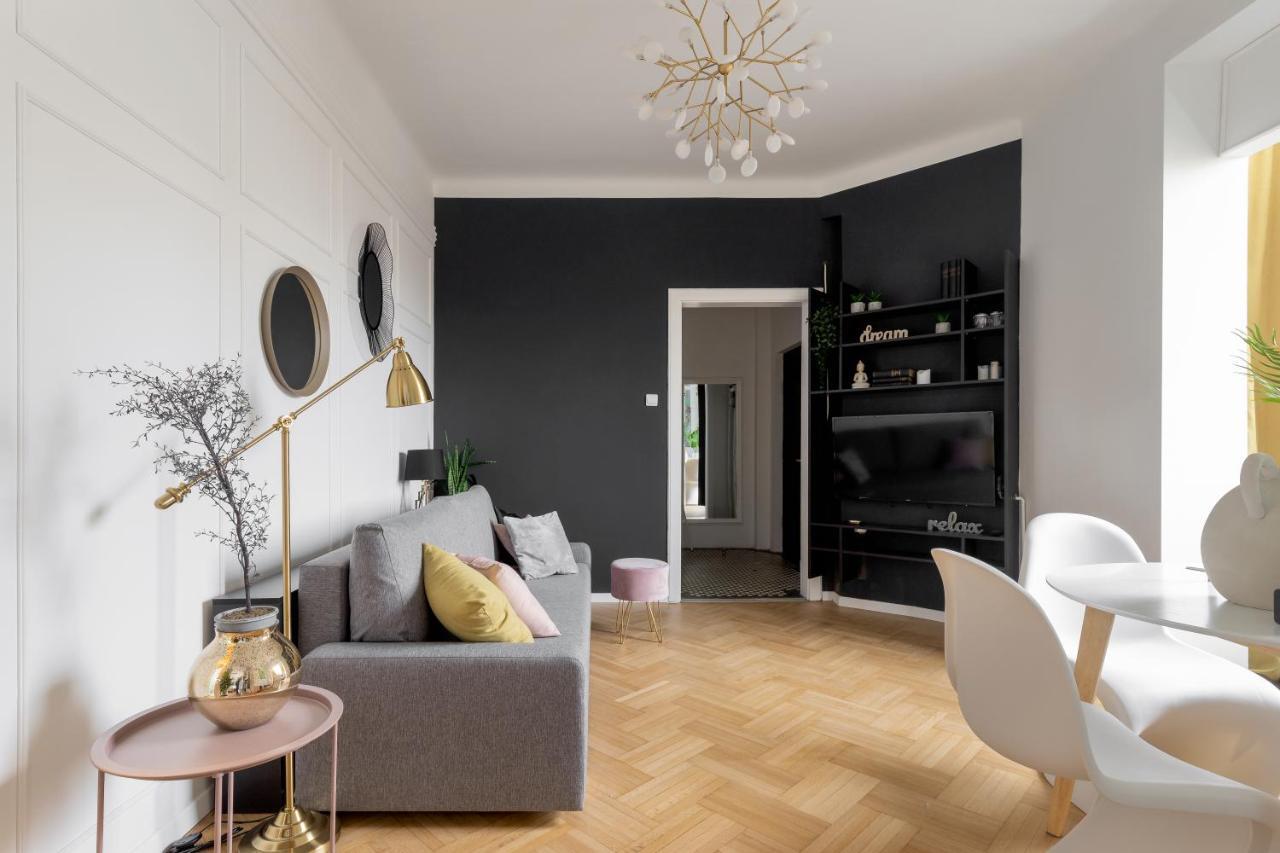 Little Paris By Urbanesq Apartment บูคาเรสต์ ภายนอก รูปภาพ